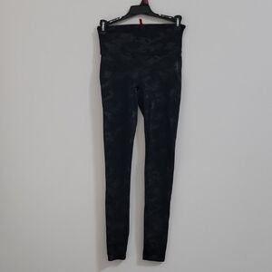 Spanx Camo Seamless Leggings High-Waisted Stretch Activewear Athleisure S